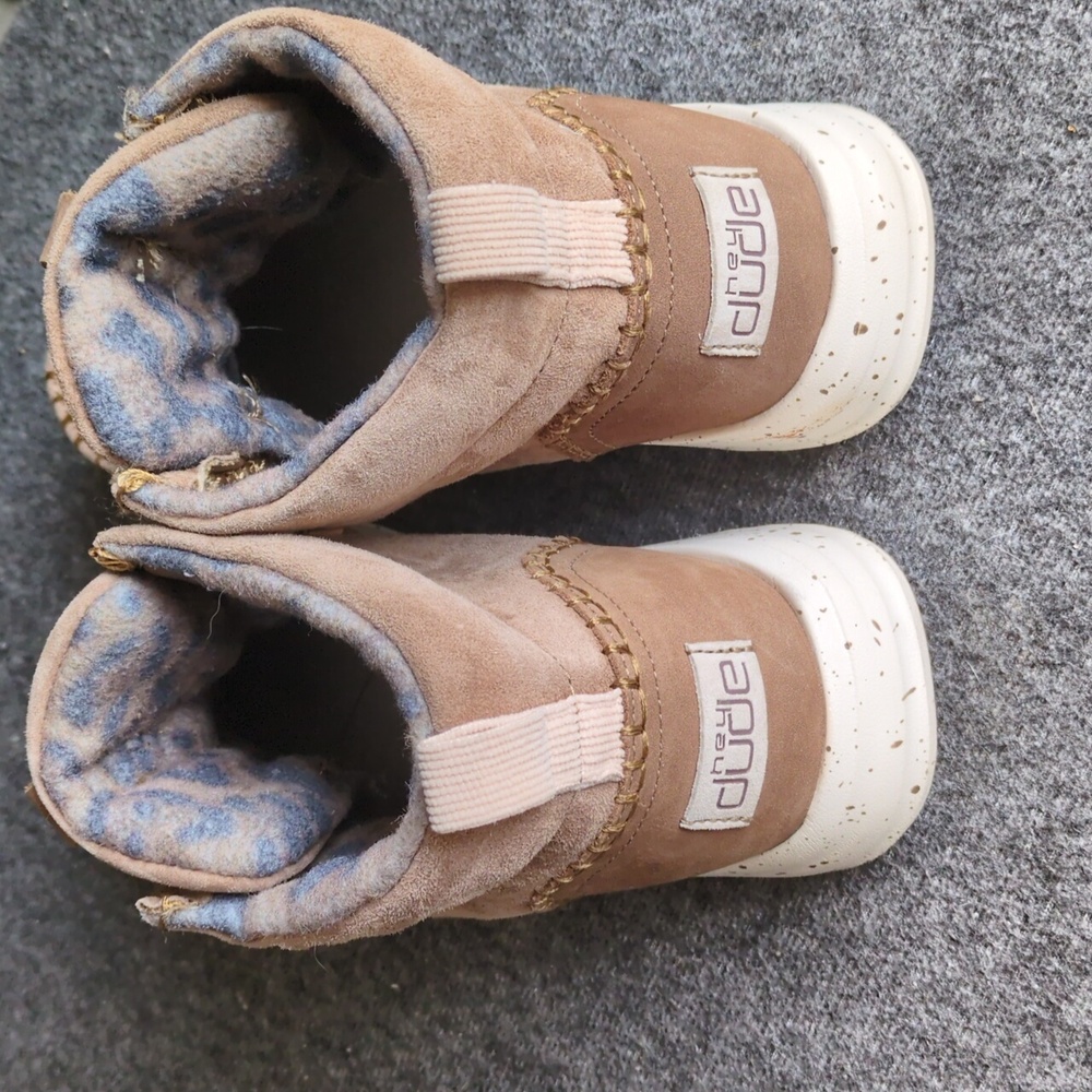Hey Dude Women's Tan Boots Size 7 - Picture 2 of 6